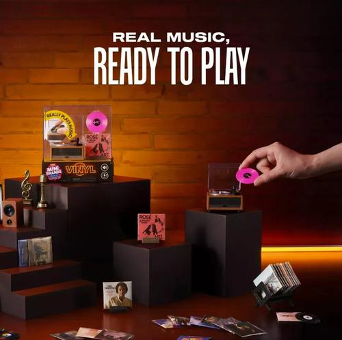 Zuru Mini Brands Vinyl Rose APT, Con MUSICA