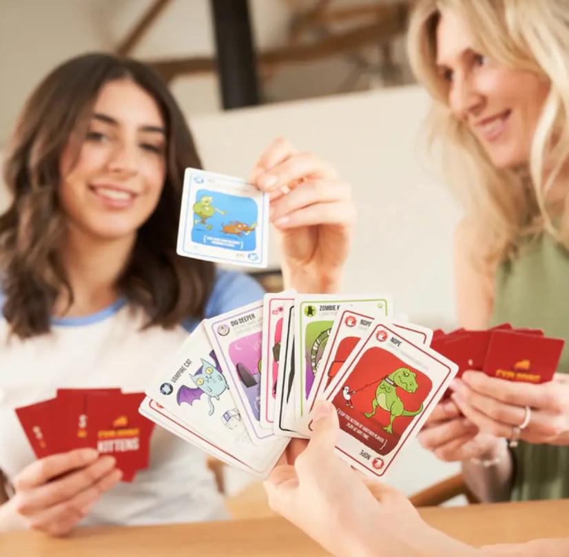 Juego De Mesa ECG-ZOMB-6 Zombie Kittens en Español 7+ Exploding Kittens